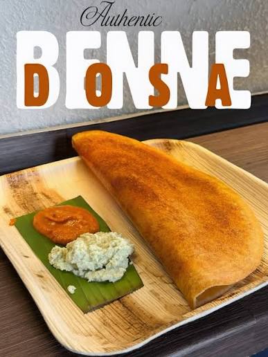 Crisp benne dosa served with two chutneys
